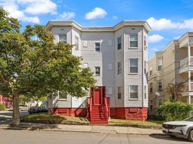 House for sale in Lynn, Essex County