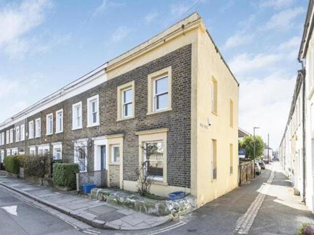 House for rent in Lyons, Greater London