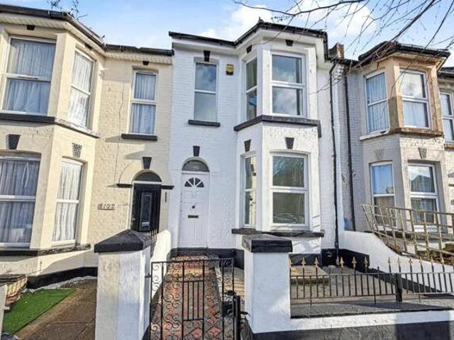 House for sale in Brompton, Gillingham