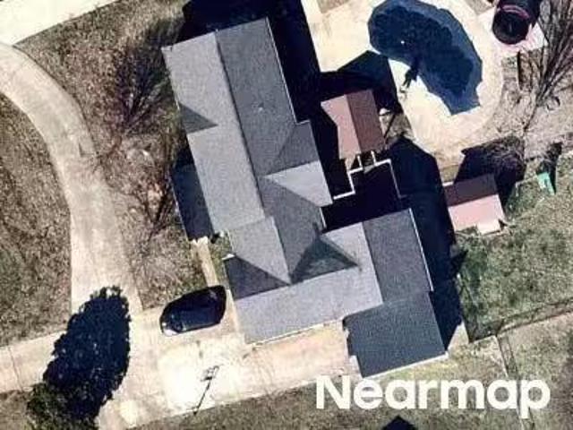 House for sale in Dickson
