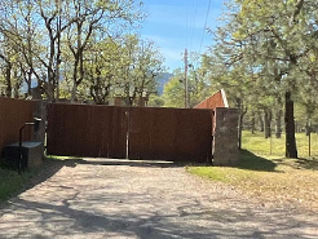 House for sale in Sams Valley, Gold Hill
