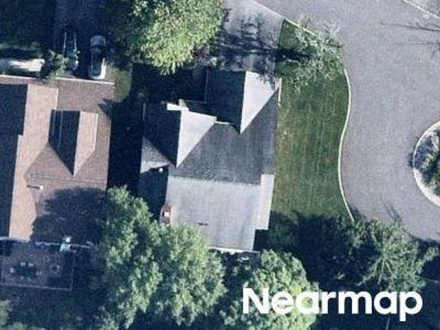 House for sale in Oakland, New Jersey