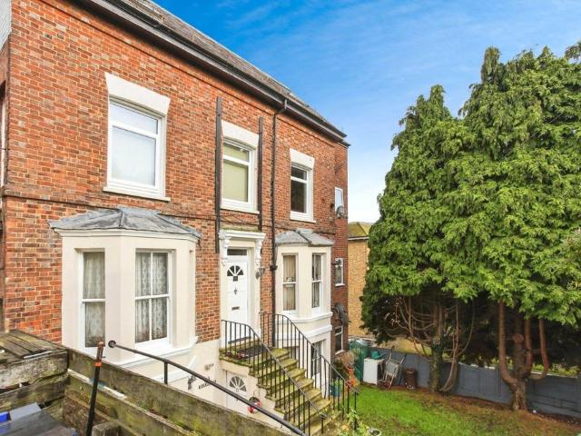 Apartment for rent in Royal Wells Park, Tunbridge Wells