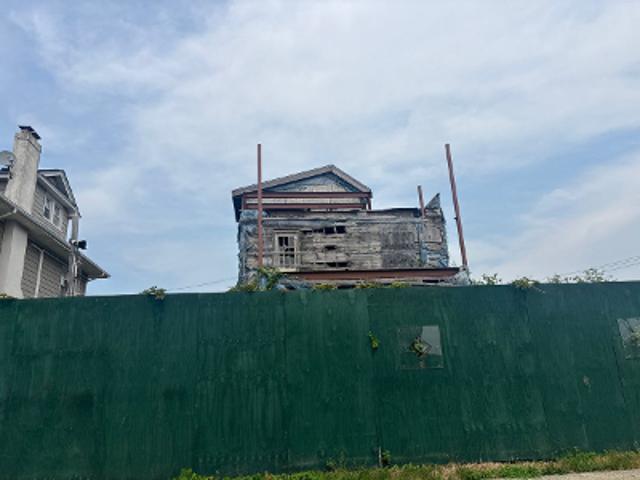 House for sale in Queens, Arverne