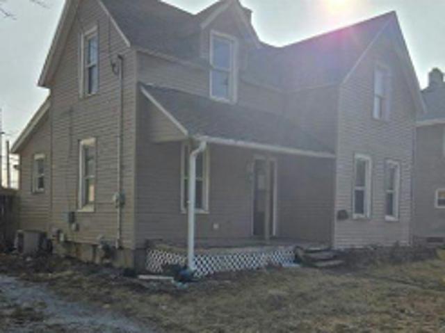 House for sale in Davenport, Scott County