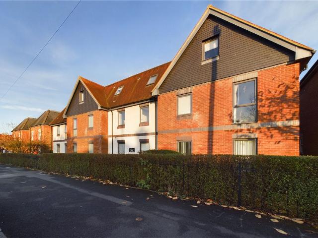 Apartment for rent in Enborne, West Berkshire