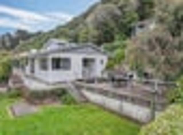 House for sale in Gore Bay, Canterbury