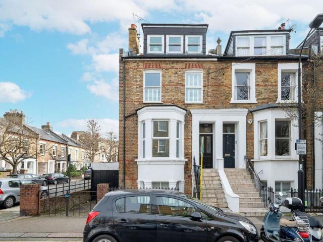 Apartment for rent in Shepherd's Bush, Greater London