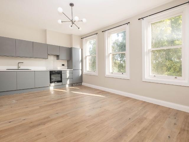Apartment for rent in London Borough of Richmond upon Thames, Greater London