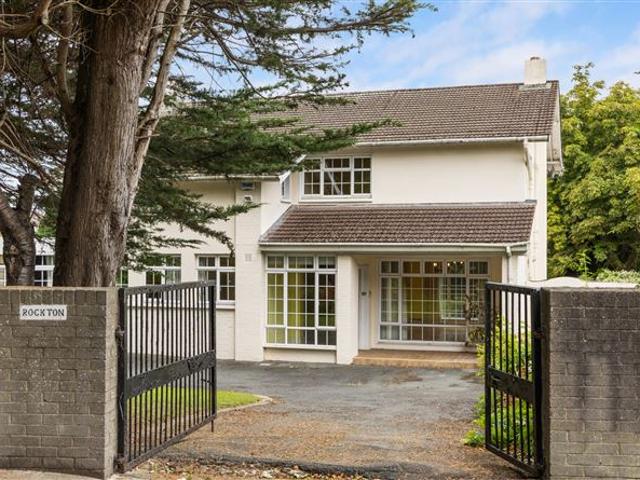 Detached House for sale in Bluebell, Dublin