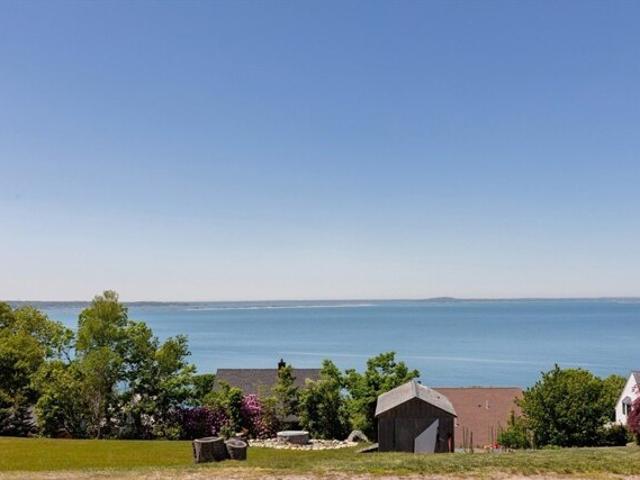 House for sale in Manomet, Massachusetts