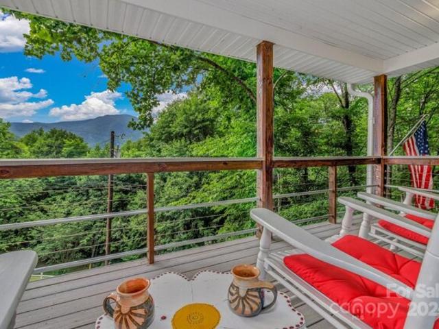 House for sale in Maggie Valley