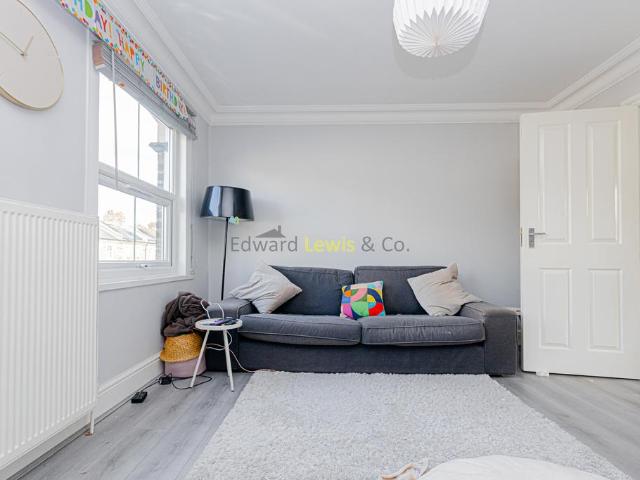 Apartment for rent in Holloway, Greater London
