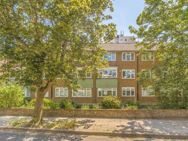 House for rent in Clapham, Greater London
