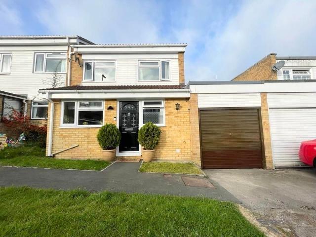 Apartment for rent in Lychpit, Basingstoke and Deane