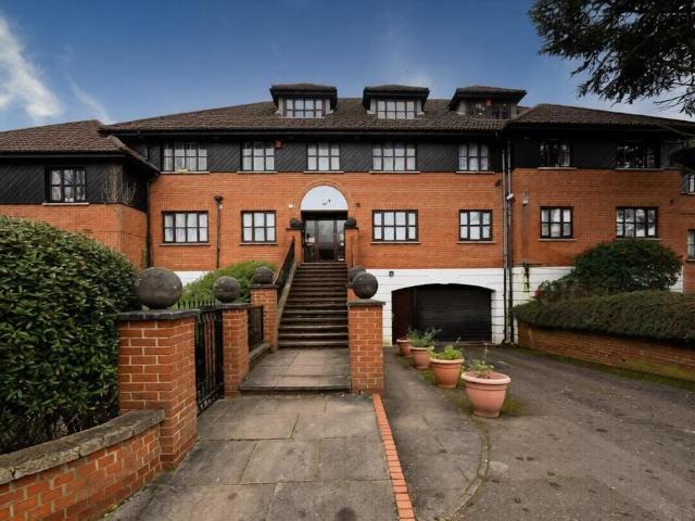 Apartment for rent in Highams Park, Greater London