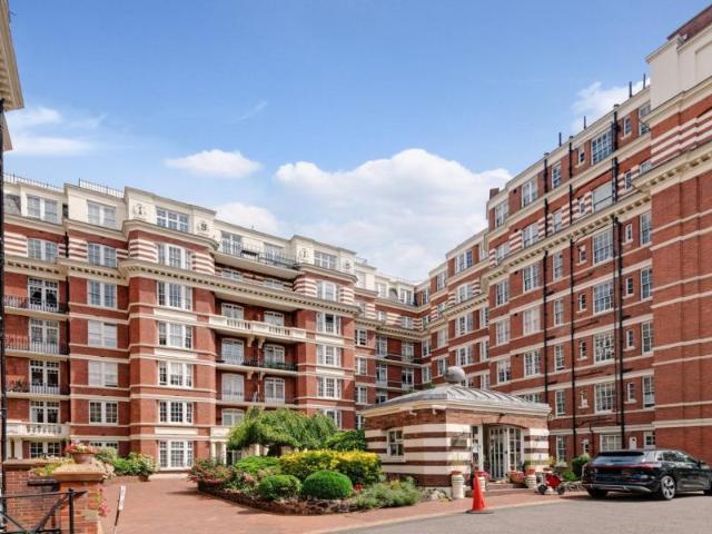 Apartment for rent in St. John's Wood, Greater London