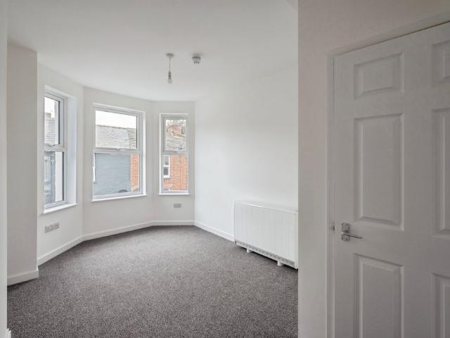 Apartment for rent in Southtown, Stokesby
