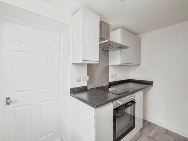 Apartment for rent in Southtown, Stokesby