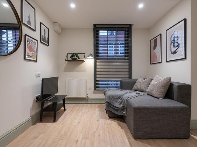 Studio for rent in Knowledge Quarter, Liverpool
