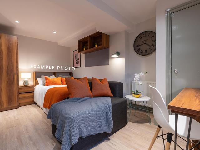 Studio for rent in Calderstones