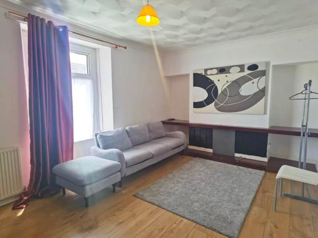 Apartment for rent in Mount Pleasant, Swansea