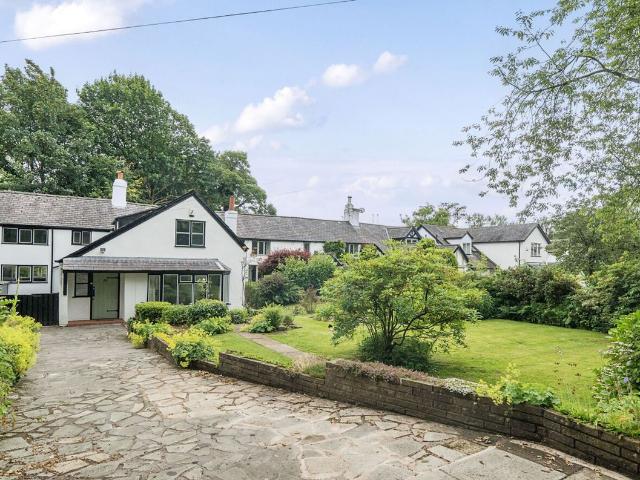 House for rent in Roe Green, Salford