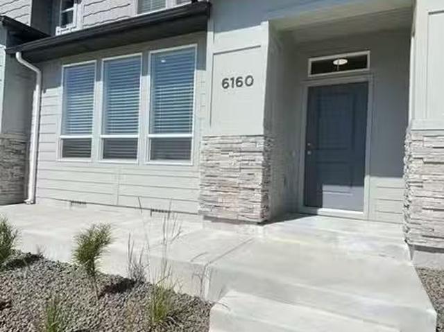 Condo for rent in Garden City