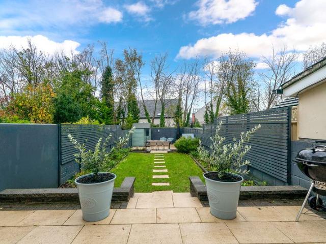 Apartment to rent in Dublin 14, Goatstown