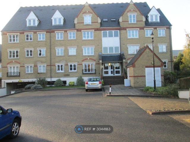 House for rent in North Watford, Watford