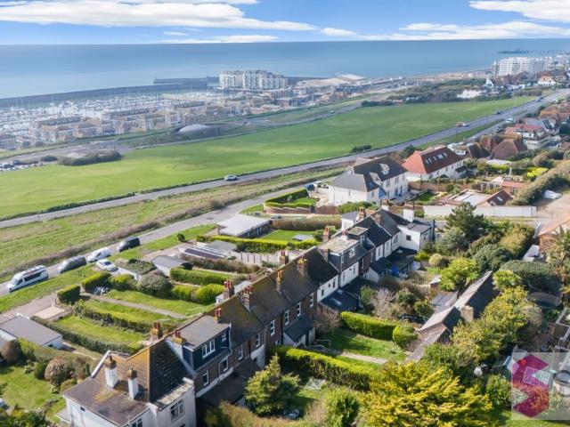 House for rent in Brighton Marina Village, Roedean