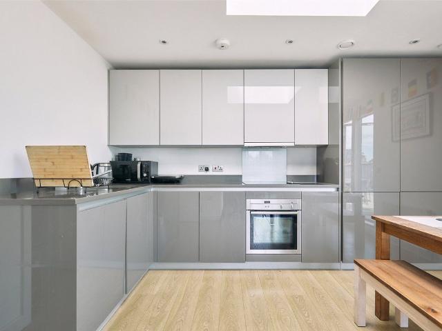 Apartment for rent in Roehampton, Greater London