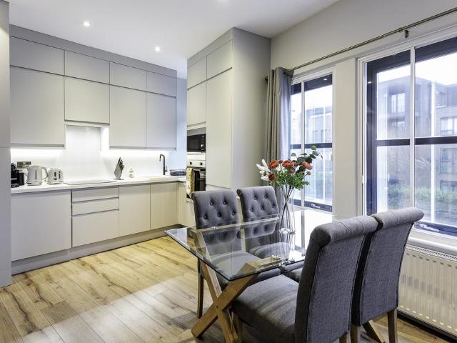 Apartment for rent in Roehampton, Greater London