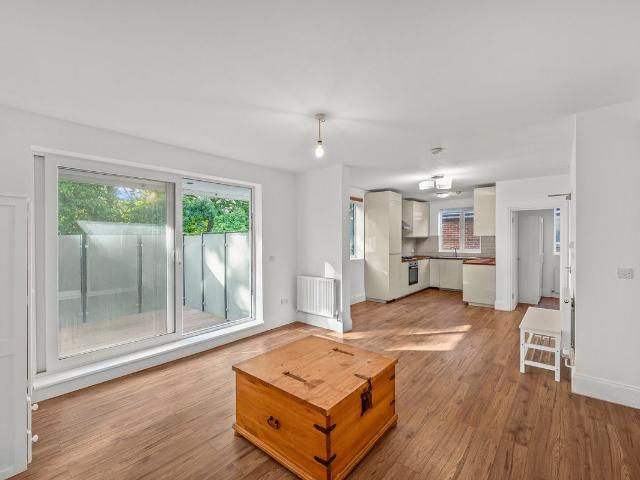 Apartment for rent in Putney Vale, Greater London
