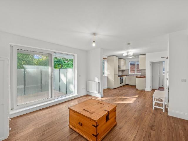 Apartment for rent in Putney Vale, Greater London