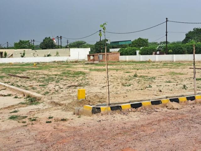 Land for sale in Hariana