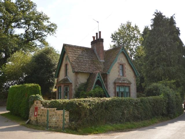 House for rent in Littlecote, West Sussex