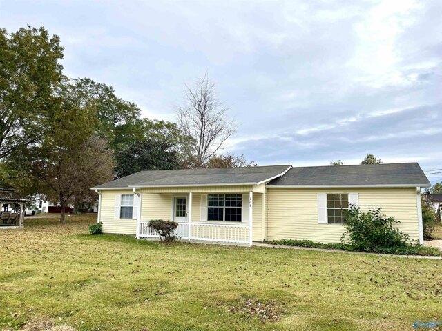 House for sale in Boaz, Alabama