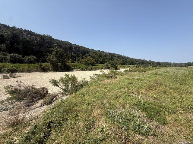 Land for sale in Pipe Creek, Texas