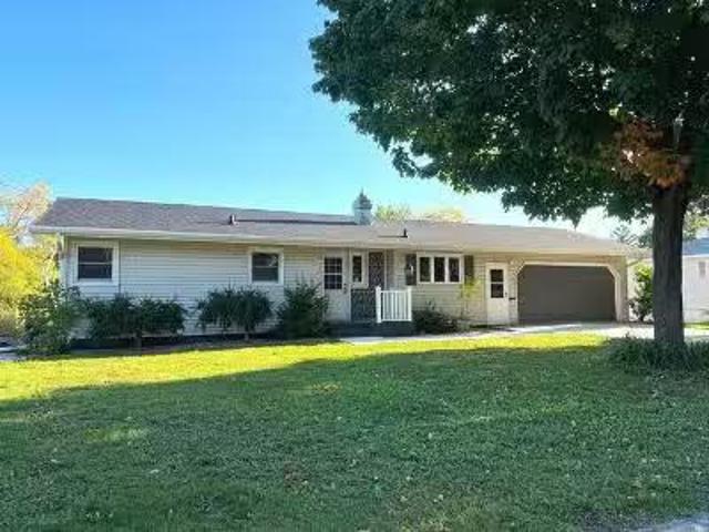 House for sale in Neenah