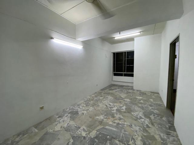 Flat for sale in Kajang, Langat