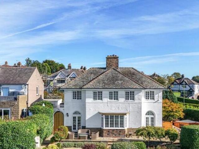 House for sale in Halifax, West Yorkshire