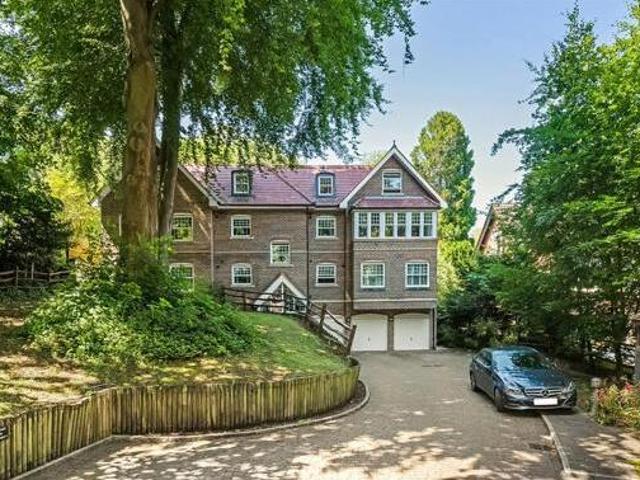House for sale in Kenley