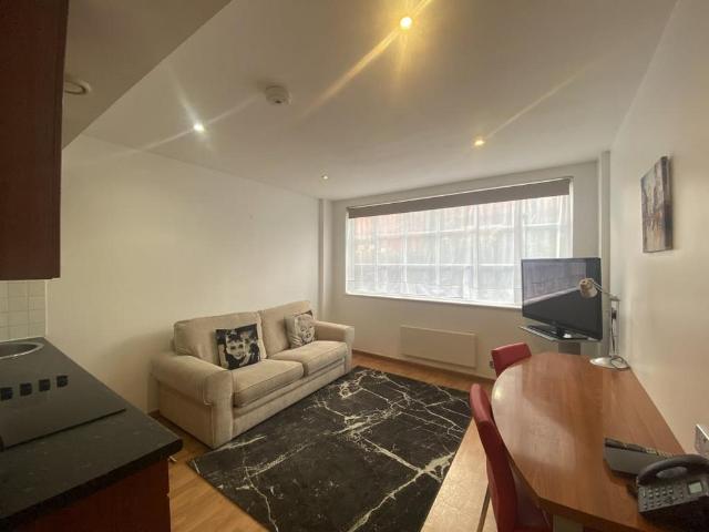 House for rent in Brompton, Greater London