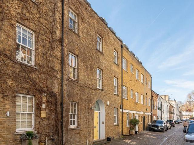 House for rent in Brompton, Greater London