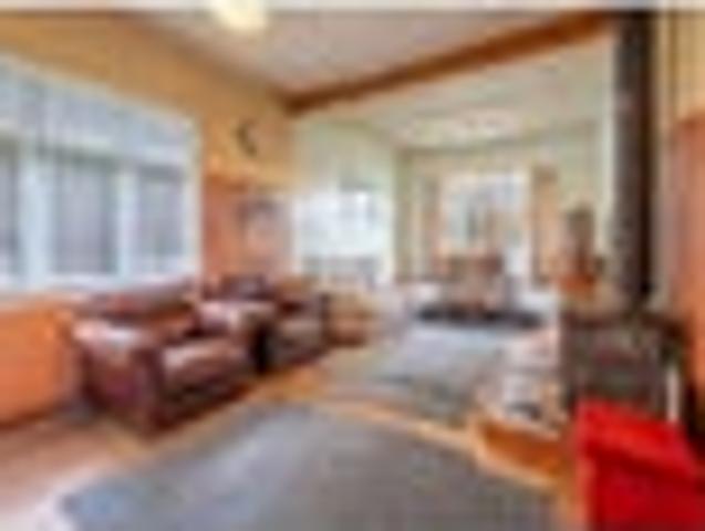 House for sale in Otakou