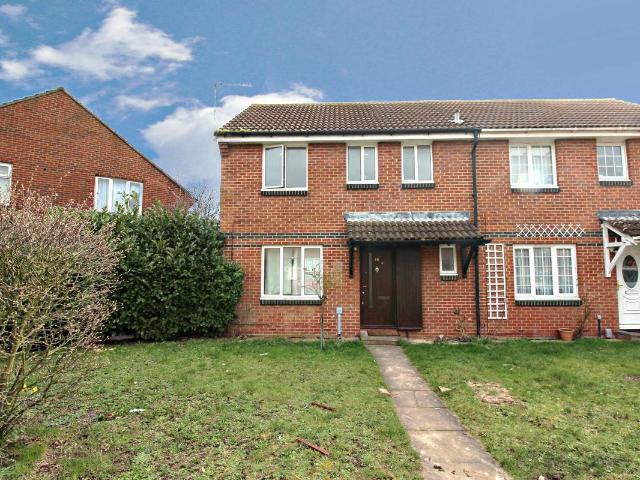 House for rent in Thamesmead, Greater London