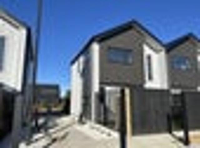 Townhouse for rent in Rolleston, Canterbury