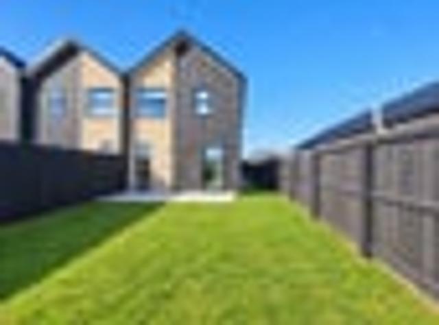 Townhouse for rent in Rolleston, Canterbury