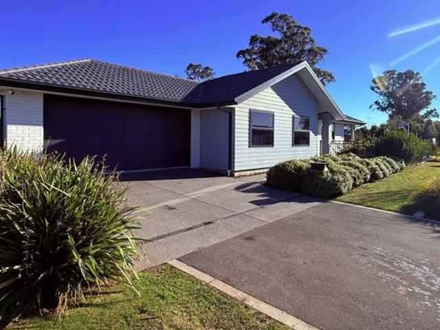 House for rent in Rolleston, Canterbury